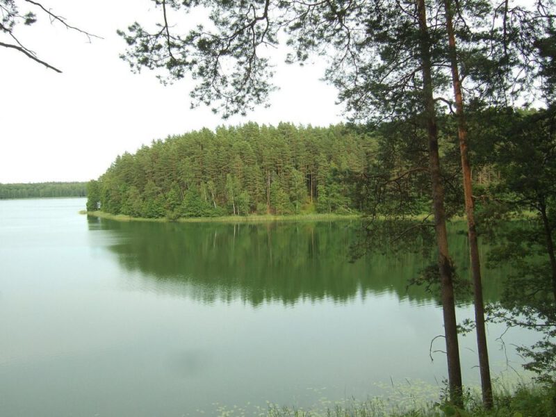 Kopiec nad jeziorem Balosza